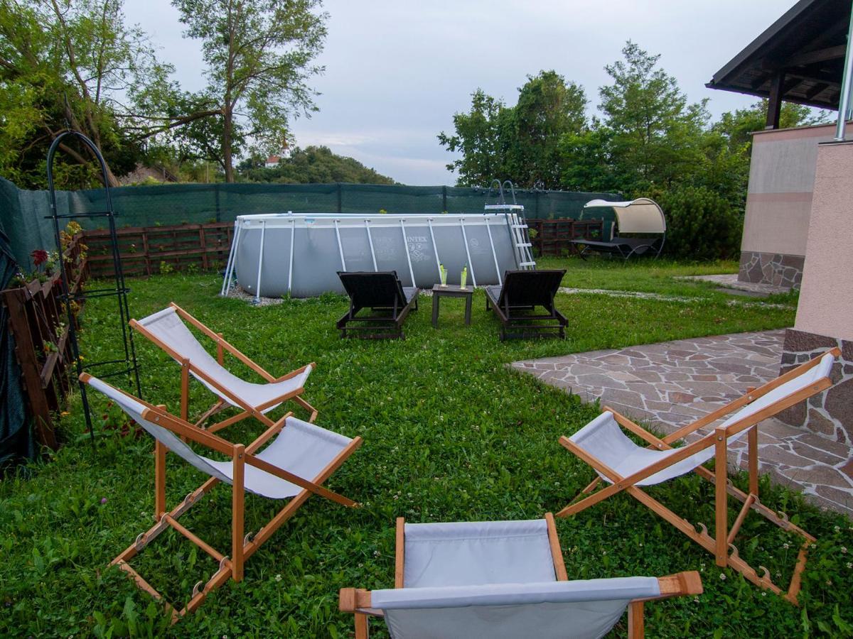 Holiday House Zarja - With Sauna And Hot Tub Bizeljsko Εξωτερικό φωτογραφία