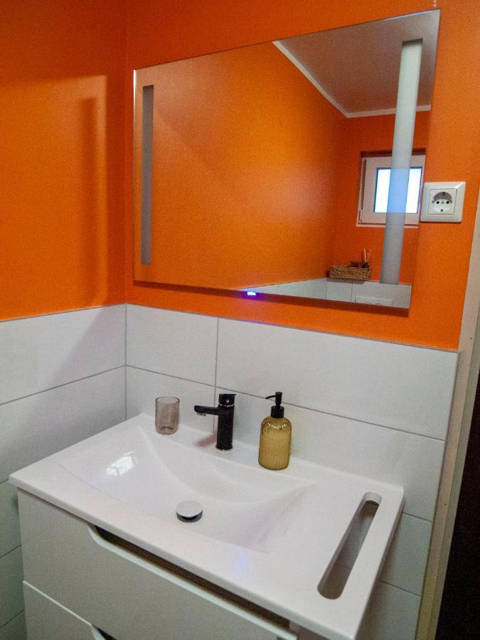 Holiday House Zarja - With Sauna And Hot Tub Bizeljsko Εξωτερικό φωτογραφία